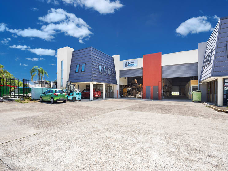 Click to view all images 1/39 Devlan Street Mansfield QLD 4122 - Image 1