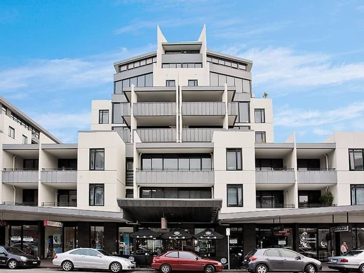 Click to view all images 65 Bay Street Port Melbourne VIC 3207 - Image 2