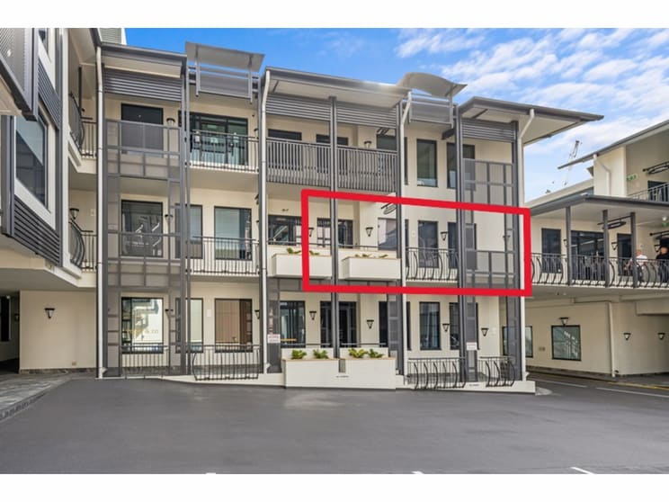 Click to view all images 13/14 Browning Street South Brisbane QLD 4101 - Image 3