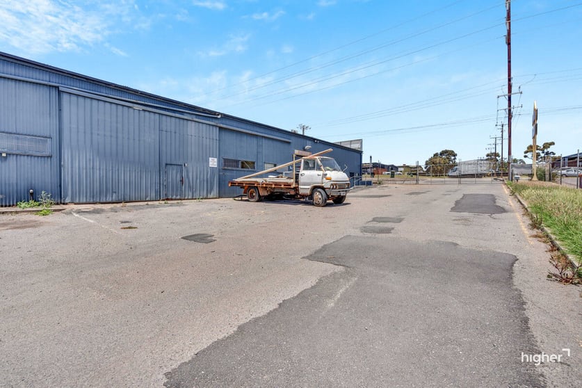 Click to view all images 1 & 2/55 O'Sullivan Beach Road Lonsdale SA 5160 - Image 2
