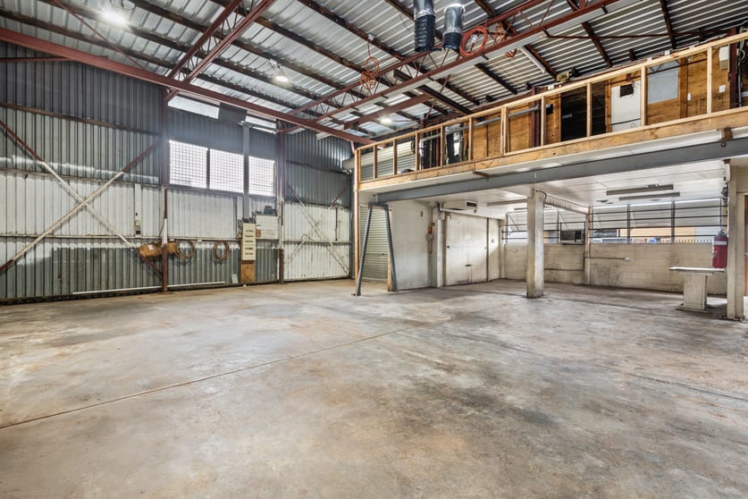 Click to view all images 5 Tegwen Street Belmont VIC 3216 - Image 3