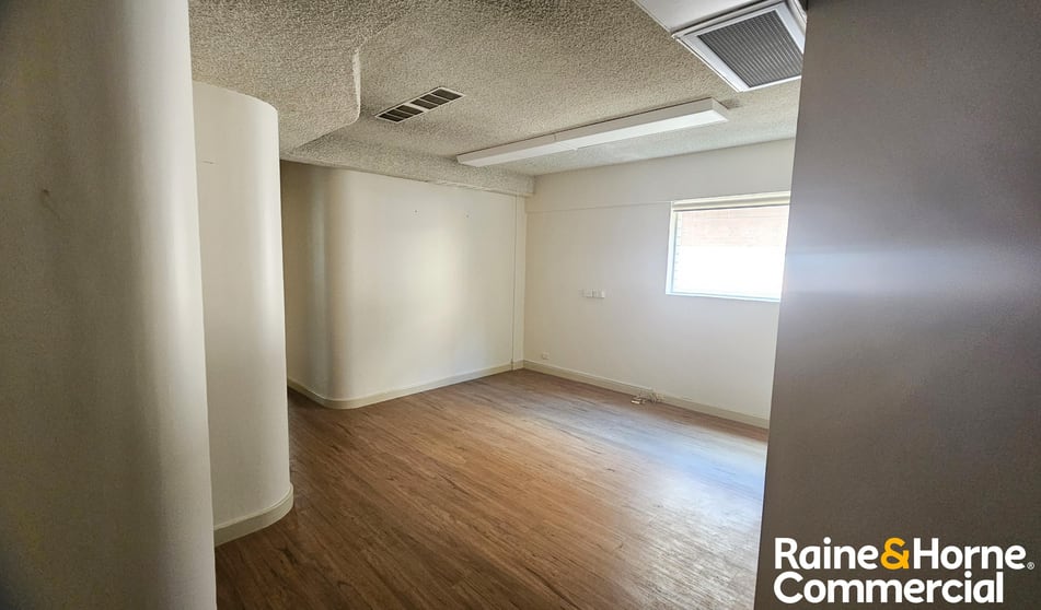 Click to view all images 205/131 Wickham Terrace Spring Hill QLD 4000 - Image 2