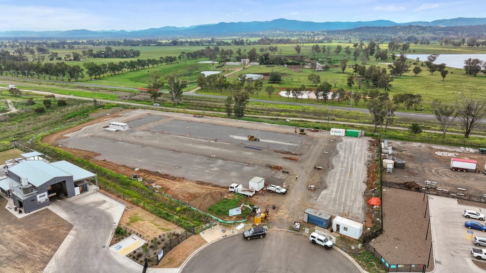 Click to view all images 28/12 Industrial Close Tamworth NSW 2340 - Image 3