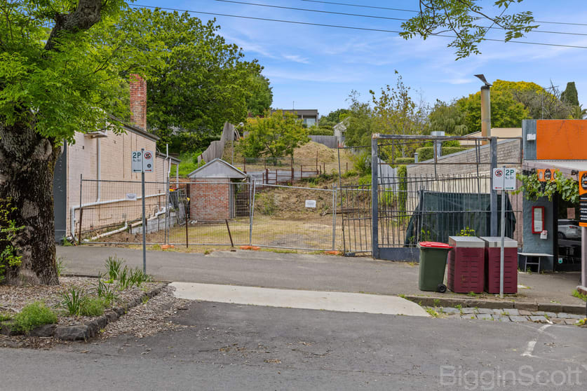 Click to view all images 121 Vincent Street Daylesford VIC 3460 - Image 3