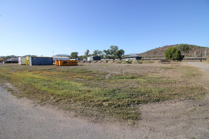 Click to view all images 124-130 Southwood Road Stuart QLD 4811 - Image 2