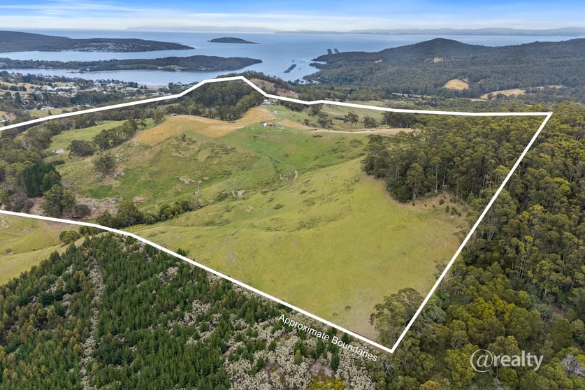 Click to view all images 100 Nichols Road Nubeena TAS 7184 - Image 3