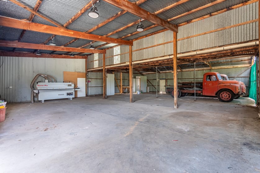 Click to view all images 6 Davis Cres Penola SA 5277 - Image 2