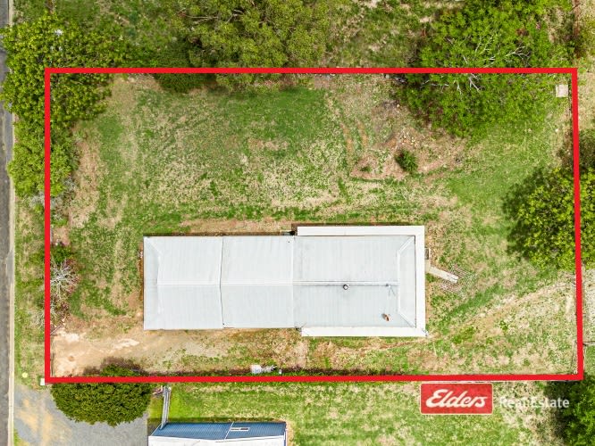 Click to view all images 27 Kendall Street Gloucester NSW 2422 - Image 1