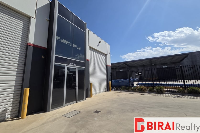 Click to view all images 10/4 Network Drive Truganina VIC 3029 - Image 1
