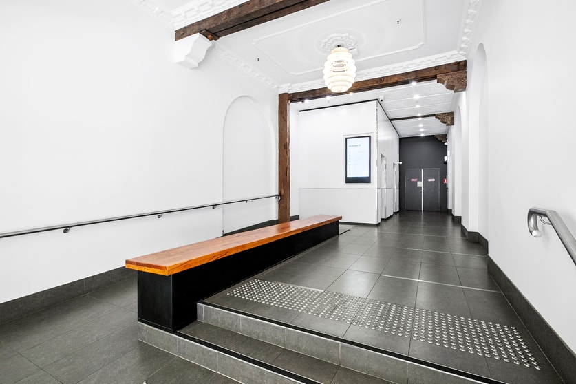 Click to view all images 601/50 York Street Sydney NSW 2000 - Image 2