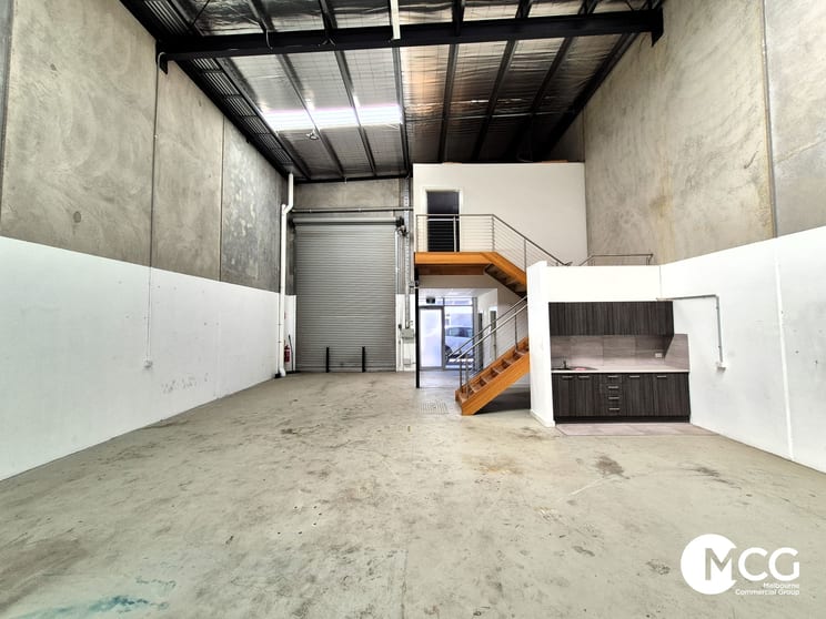 Click to view all images 5/3 Katz Way Somerton VIC 3062 - Image 2