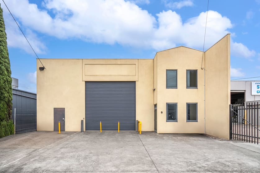 Click to view all images 8 Dendle Street Grovedale VIC 3216 - Image 1