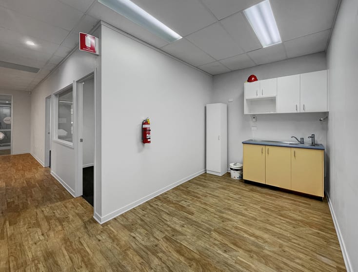 Click to view all images 19/27 Evans Street Maroochydore QLD 4558 - Image 3