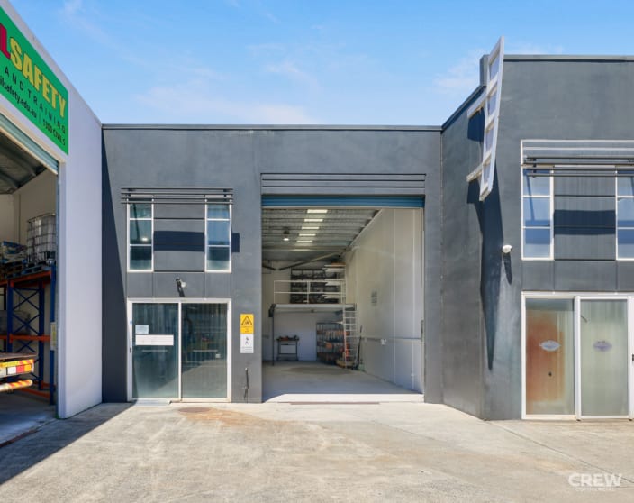 Click to view all images Unit 4/4 Resources Court Molendinar QLD 4214 - Image 3