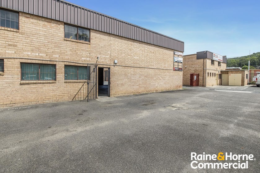 2/14 Gibbens Road West Gosford NSW 2250 - Image 2