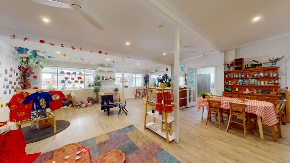 Click to view all images 2 Alfred Road Claremont WA 6010 - Image 2