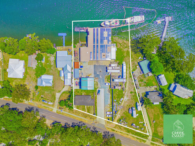 Click to view all images 4-7 Esplanade Tin Can Bay QLD 4580 - Image 3