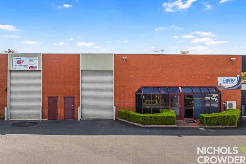 Click to view all images Unit 5/12-14 Miles Street Mulgrave VIC 3170 - Image 3
