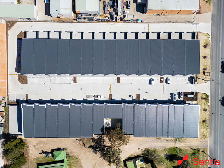 Click to view all images 27/61 Sheppard Street Hume ACT 2620 - Image 2