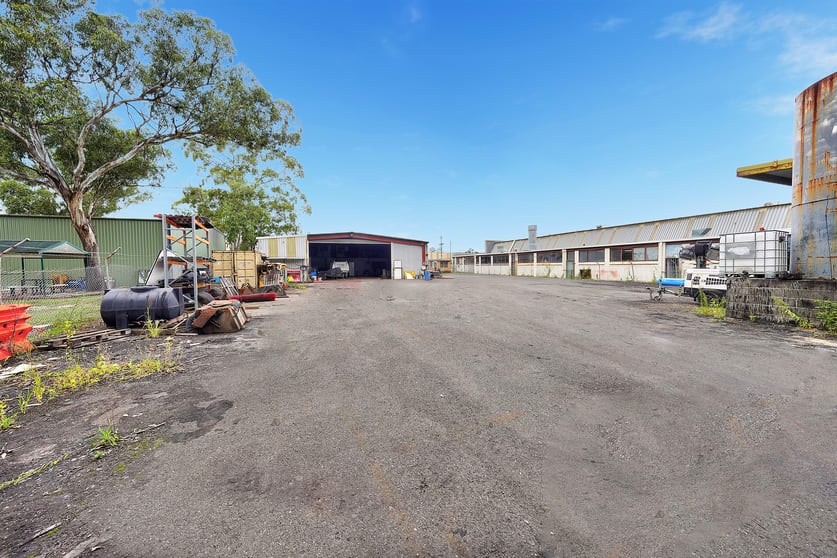 Click to view all images 11 Coombes Drive Penrith NSW 2750 - Image 3