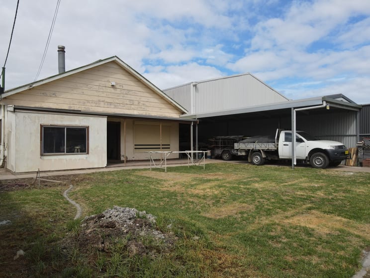 Click to view all images 34 Railway Terrace Wingfield SA 5013 - Image 3