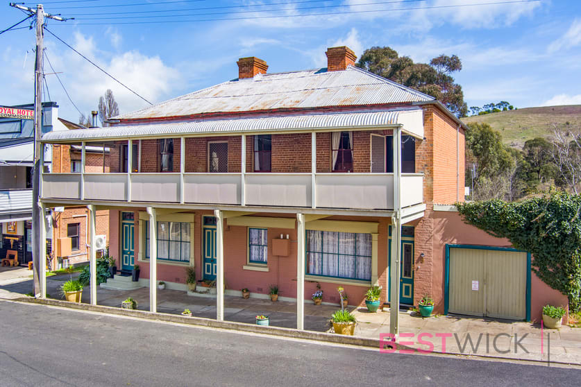 Click to view all images 8 Belubula Street, CARCOAR near Bathurst NSW 2795 - Image 1