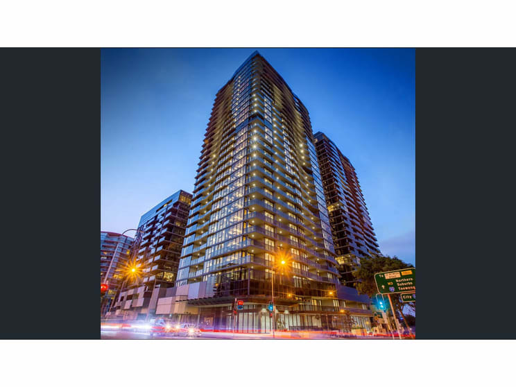 Click to view all images 2/1 Cordelia Street South Brisbane QLD 4101 - Image 1
