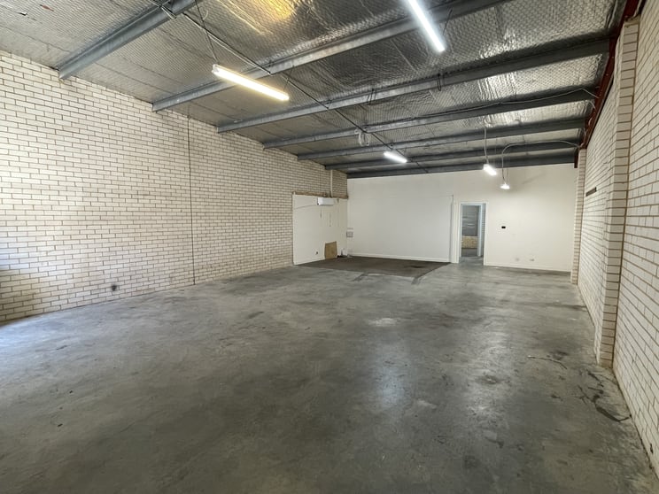 6/18 Milford Street East Victoria Park WA 6101 - Image 2