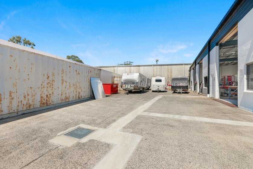 8 Commercial Drive Ashmore QLD 4214 - Image 3