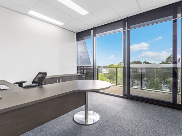 Click to view all images 3.04 - 3.05/2-8 Brookhollow Avenue Norwest NSW 2153 - Image 3