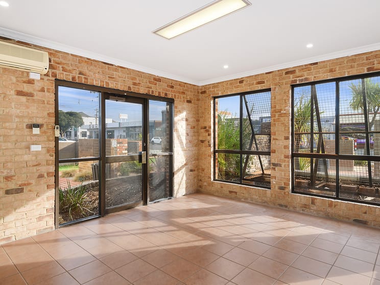 Click to view all images 68-70 Pakington Street Geelong West VIC 3218 - Image 3