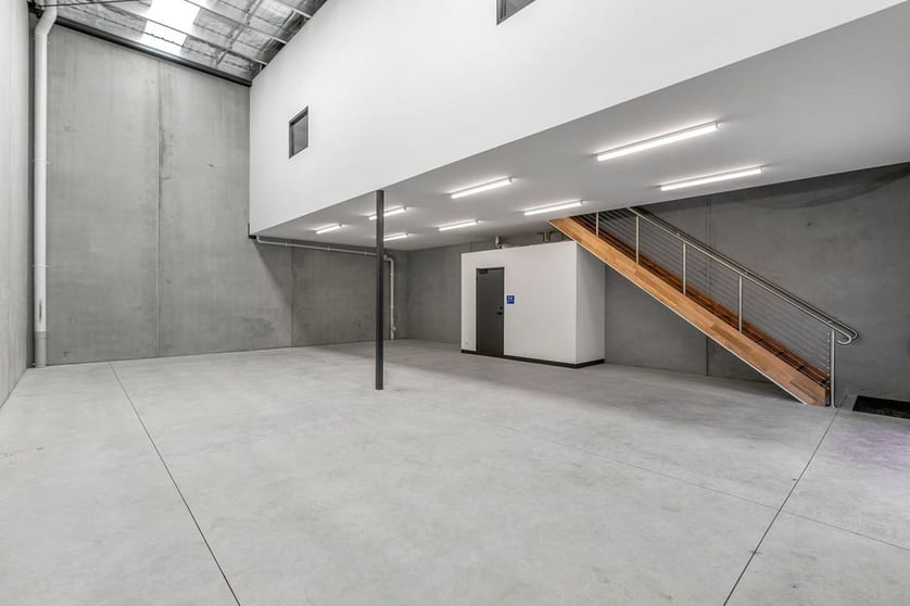Click to view all images 33 Ramsay Street Spotswood VIC 3015 - Image 2