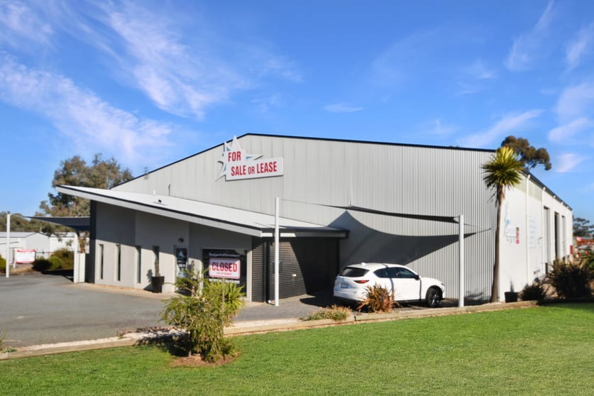 Click to view all images 14 Ararat Road Stawell VIC 3380 - Image 1