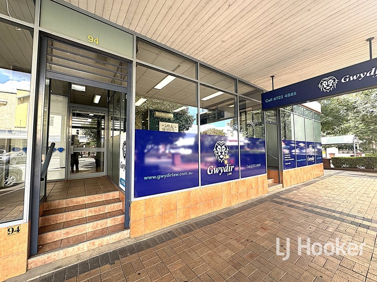 Click to view all images 94-100 Byron Street Inverell NSW 2360 - Image 2