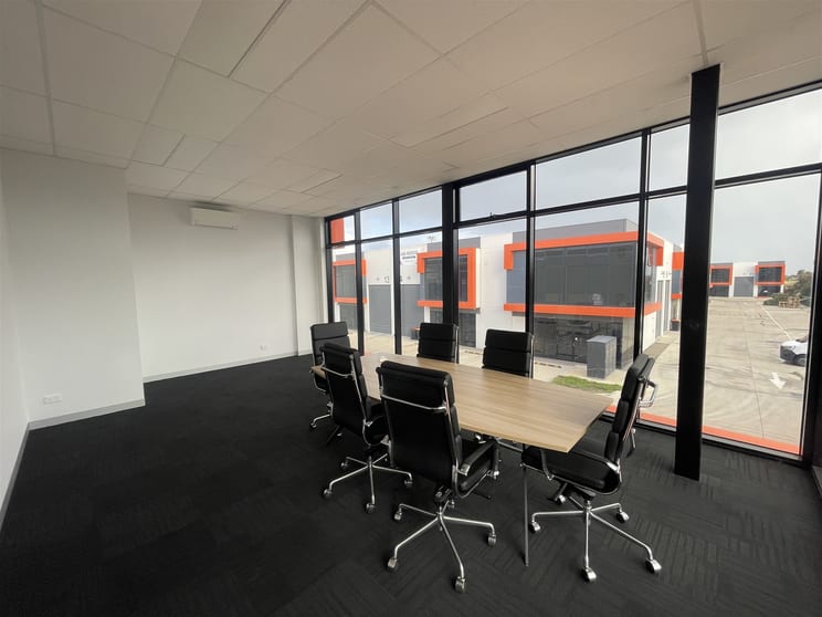 Click to view all images 10/49 McArthurs Road Altona North VIC 3025 - Image 3