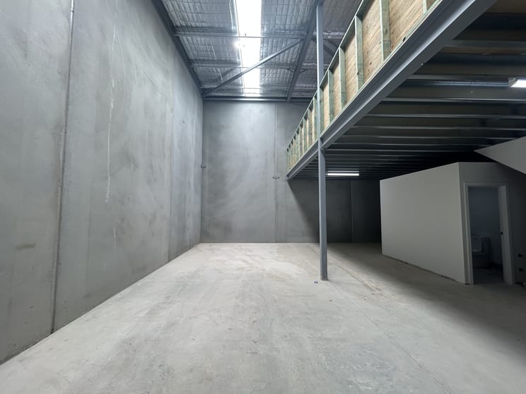 Click to view all images Unit 13/23 Paspaley Street Hume ACT 2620 - Image 3