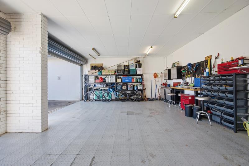 Click to view all images Unit 27/8 Gladstone Street Fyshwick ACT 2609 - Image 3