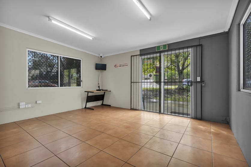 Click to view all images 6 Rawlins Circuit Kunda Park QLD 4556 - Image 5