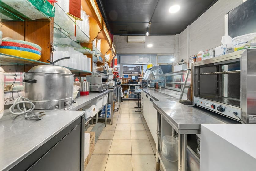 Click to view all images 87 Melville Road Brunswick West VIC 3055 - Image 2