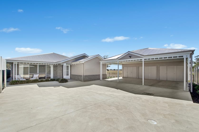 Click to view all images 42 Saleyards Lane Mudgee NSW 2850 - Image 1