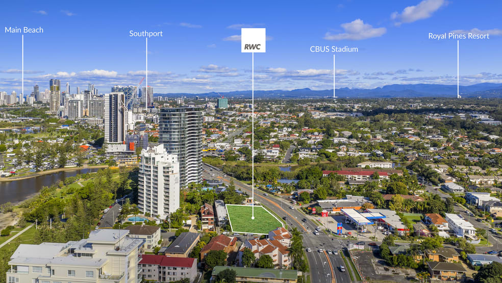 Click to view all images 15-21 Frank Street Labrador QLD 4215 - Image 4