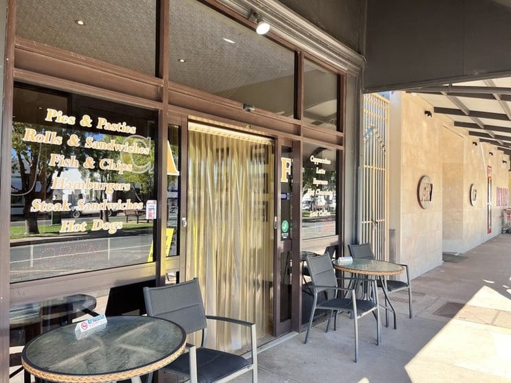 Click to view all images 22 Second Street Orroroo SA 5431 - Image 2
