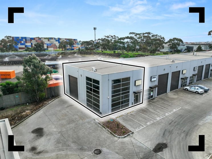 Click to view all images 16/640-680 Geelong Road Brooklyn VIC 3012 - Image 1