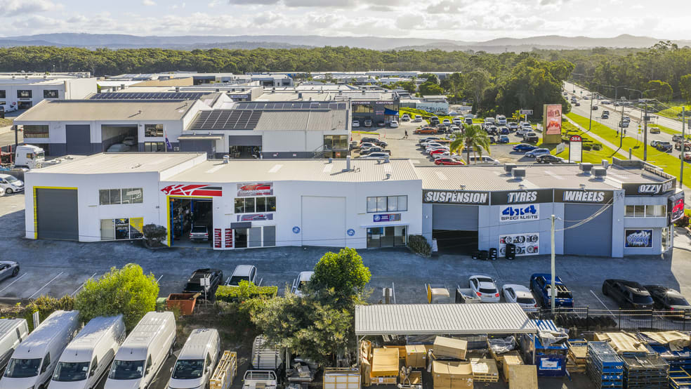Click to view all images 350-352 Brisbane Road Arundel QLD 4214 - Image 5
