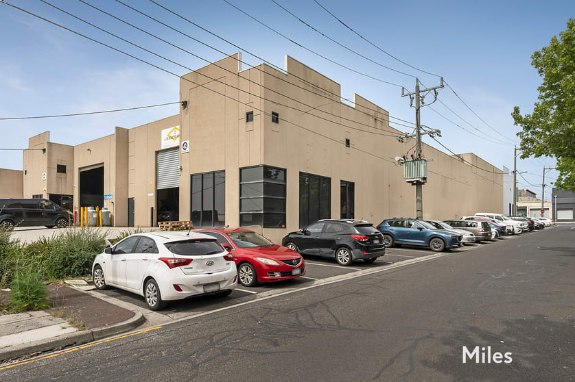 Click to view all images 42 Mologa Road Heidelberg West VIC 3081 - Image 2
