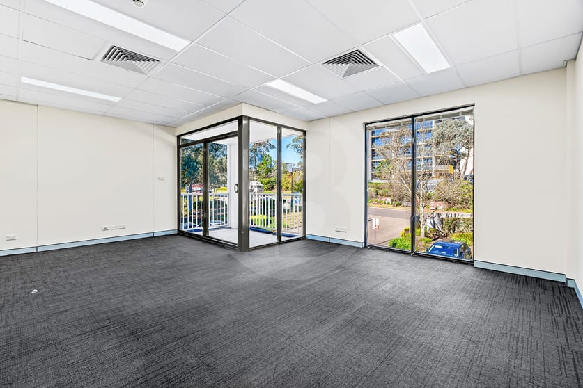 Click to view all images 31/5-7 INGLEWOOD PLACE Norwest NSW 2153 - Image 3