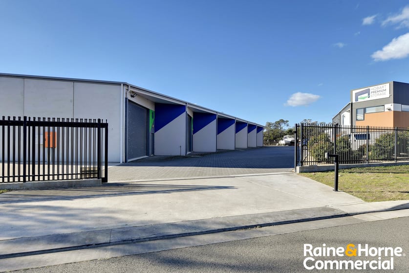 Click to view all images Unit 11/1 Kyeema Place Cambridge TAS 7170 - Image 3