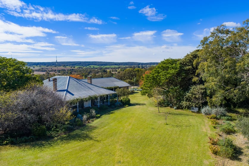 Click to view all images 1722 Moppity Road Young NSW 2594 - Image 1
