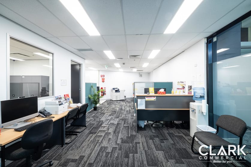 Click to view all images 3009/27 Garden Street Southport QLD 4215 - Image 3