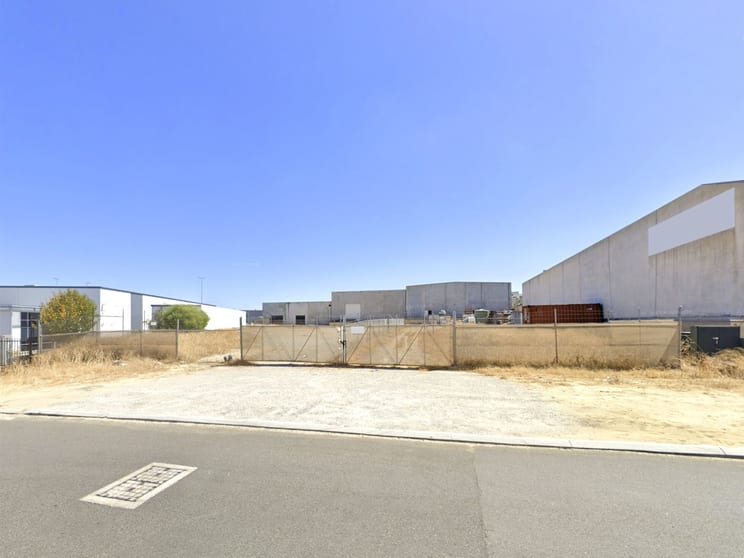 Click to view all images 25 Lancaster Road Wangara WA 6065 - Image 3
